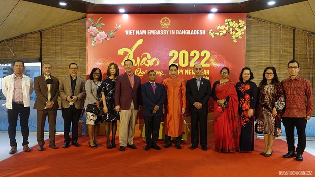Bangladeshi officials impressed by Vietnamese Lunar New Year